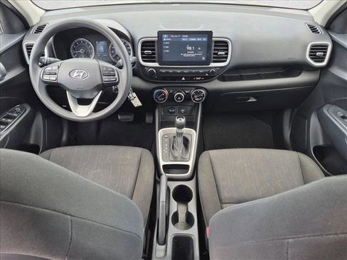 Used 2021 Hyundai Venue SE FWD image 18
