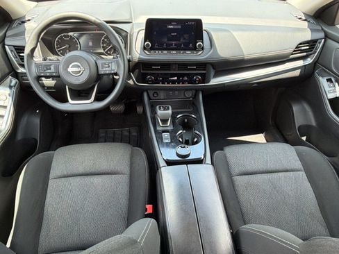 Used 2024 Nissan Rogue SV AWD/4WD image 16