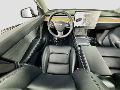 Used 2021 Tesla Model Y Long Range AWD/4WD image 15