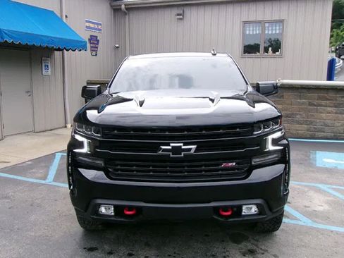 Used 2021 Chevrolet Silverado 1500 LT Trail Boss w/ Convenience Package II AWD/4WD image 3