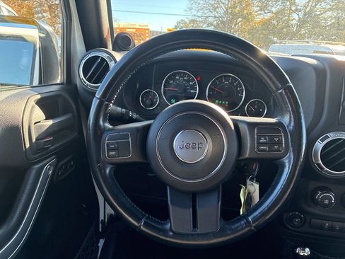 Used 2013 Jeep Wrangler Unlimited Sahara w/ Trailer Tow Group image 18