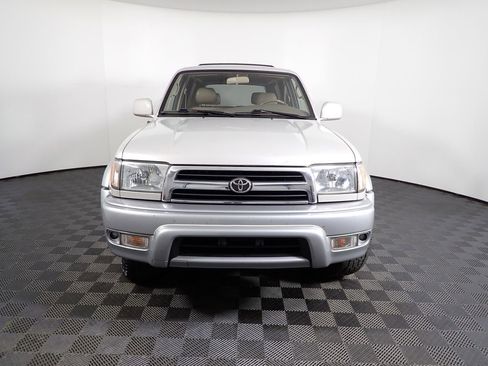 Used 2000 Toyota 4Runner Limited image 3