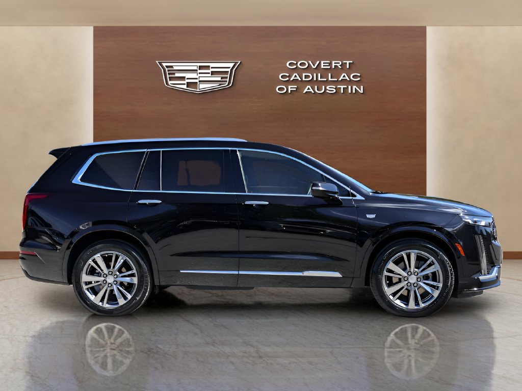 Used 2025 Cadillac XT6 Premium Luxury FWD image 5