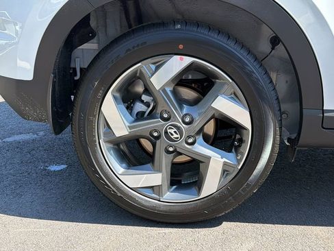 New 2026 Hyundai Venue SEL FWD image 18
