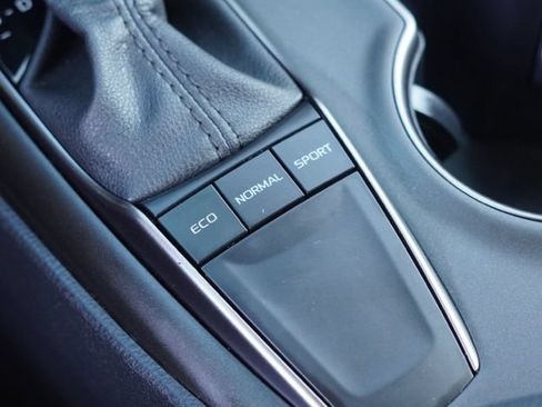 Used 2023 Toyota Camry SE FWD image 32