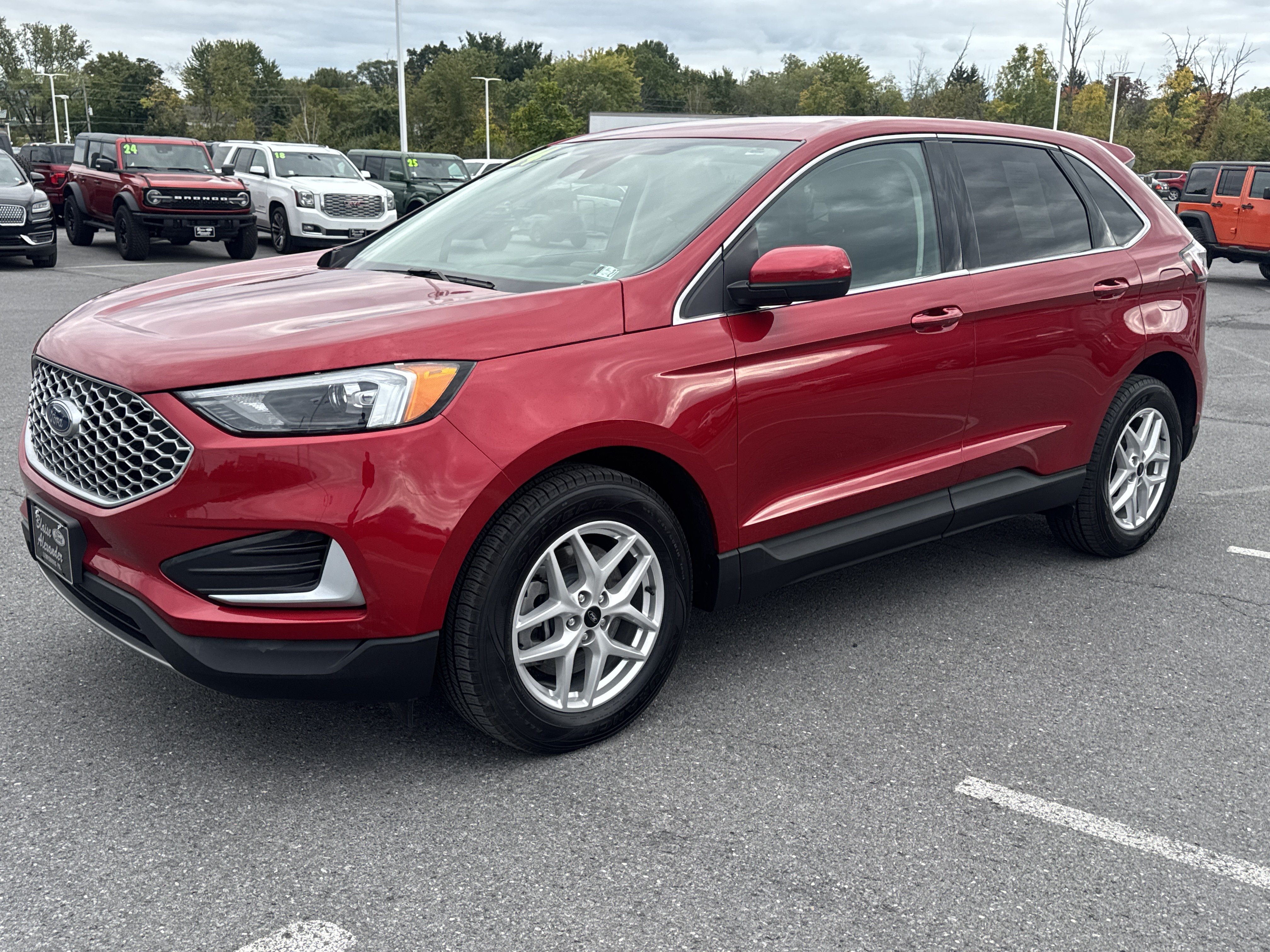 Used 2024 Ford Edge SEL AWD/4WD image 8