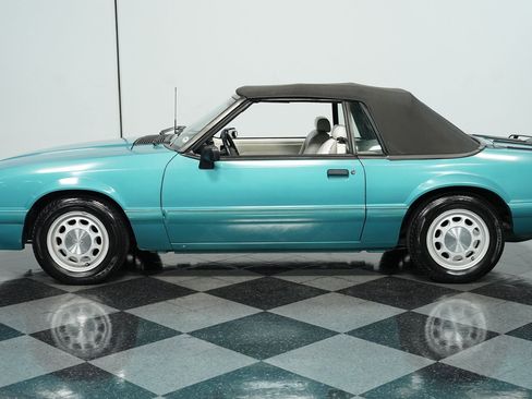 Used 1992 Ford Mustang LX image 2