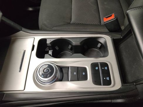 Used 2023 Ford Explorer XLT image 26