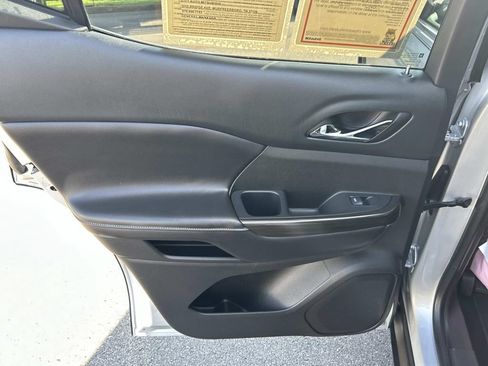 Used 2017 GMC Acadia SLT FWD image 27