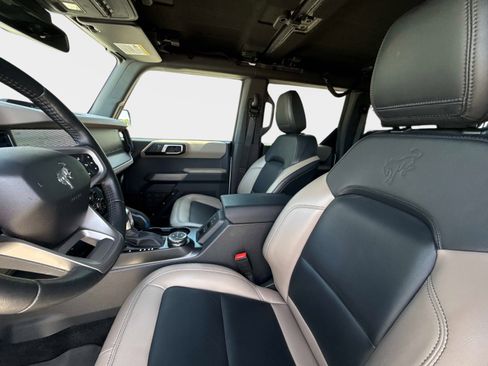 Used 2023 Ford Bronco Wildtrak AWD/4WD image 22