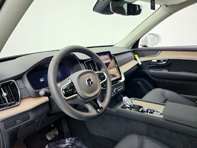 New 2025 Volvo XC90 B6 Core w/ Climate Package AWD/4WD image 20