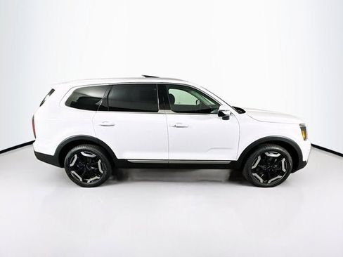 Used 2025 Kia Telluride EX w/ EX Captain's Chair Package AWD/4WD image 4