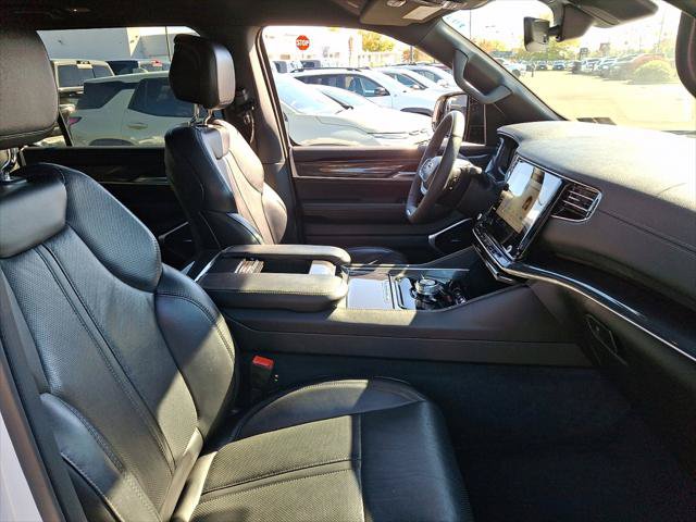 Certified 2024 Jeep Wagoneer 4WD image 12