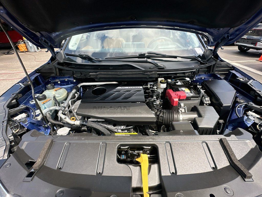 Used 2023 Nissan Rogue Platinum w/ Platinum Premium Package FWD image 32