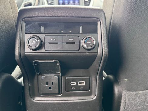 Used 2023 GMC Acadia SLE w/ Driver Convenience Package image 35