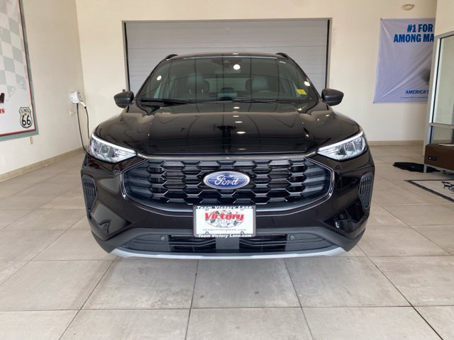 Used 2025 Ford Escape ST-Line FWD image 2
