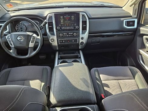 Used 2020 Nissan Titan SV w/ SV Convenience Package image 13