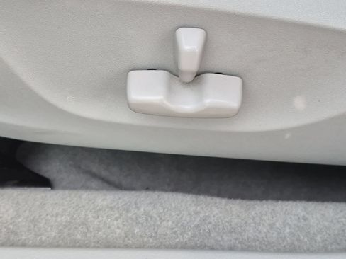 Used 2010 Subaru Forester 2.5X Premium AWD/4WD image 17