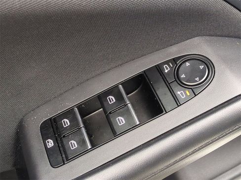 Certified 2025 MAZDA MAZDA3 s w/ Black Accent Package image 12