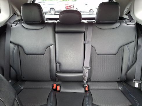 Used 2022 Jeep Compass Latitude w/ Convenience Group AWD/4WD image 20