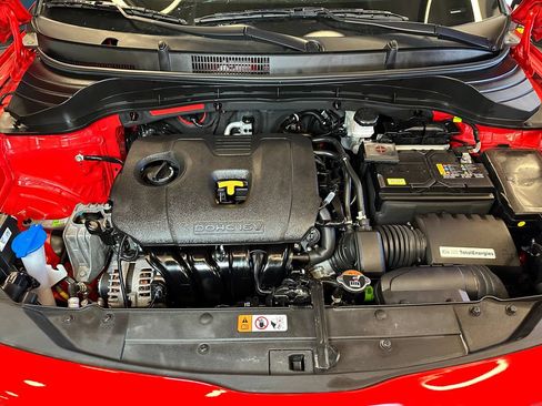 Used 2025 Kia Soul LX w/ LX Technology Package FWD image 46