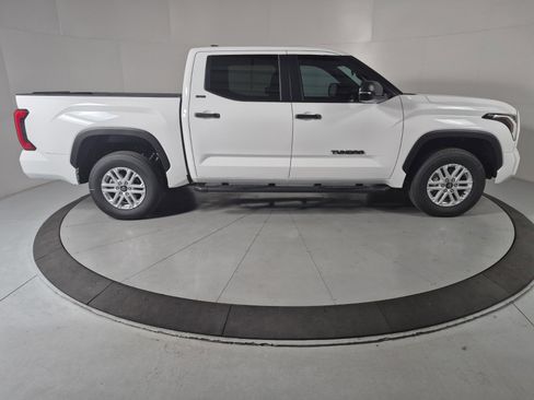 New 2026 Toyota Tundra SR5 image 6