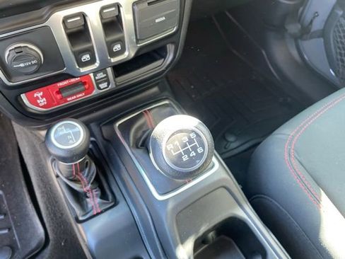 Used 2021 Jeep Wrangler Rubicon AWD/4WD image 21