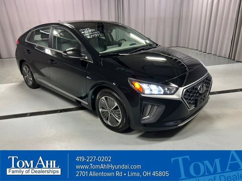 Used 2020 Hyundai Ioniq SEL image 1