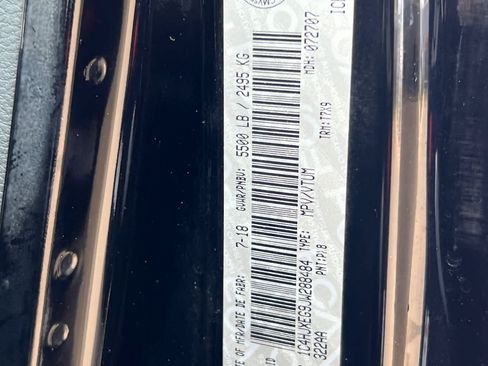 Used 2018 Jeep Wrangler Unlimited Sahara w/ Uconnect 4C Nav & Sound Group AWD/4WD image 35