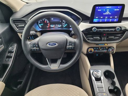 Used 2020 Ford Escape SE image 22