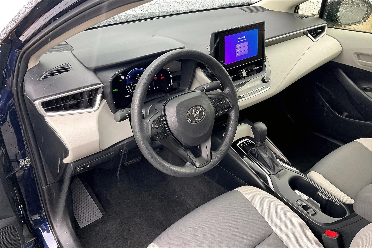 Used 2026 Toyota Corolla LE w/ LE Premium Package FWD image 18