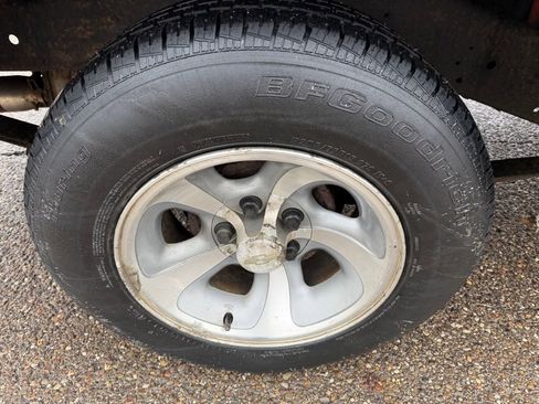 Used 1998 Chevrolet S10 Pickup LS image 18