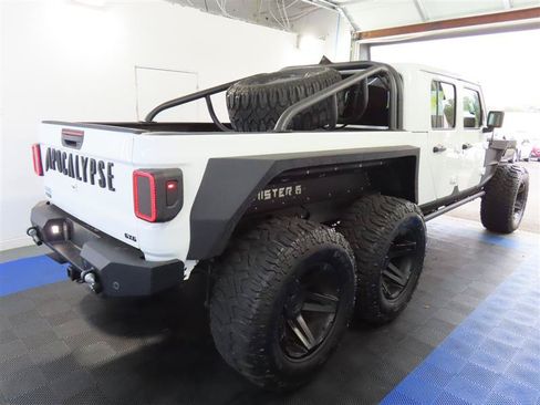 Used 2021 Jeep Gladiator Sport AWD/4WD image 16