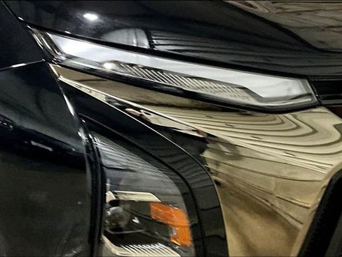 Used 2025 Chevrolet Equinox ACTIV image 4