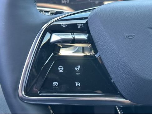 New 2026 Cadillac Lyriq Sport AWD/4WD image 28