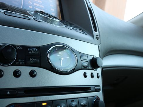 Used 2009 INFINITI G37 x Sedan w/ Premium Pkg image 29