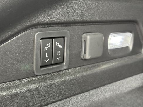 Used 2024 Cadillac Lyriq Luxury w/ LPO, Floor Liner Package AWD/4WD image 10