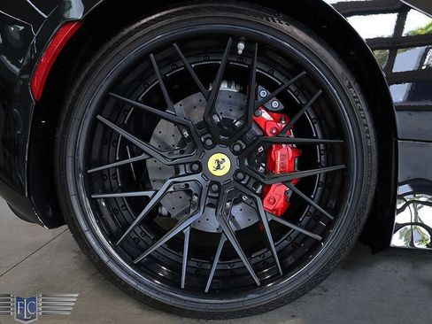 Used 2020 Ferrari F8 Tributo RWD image 39