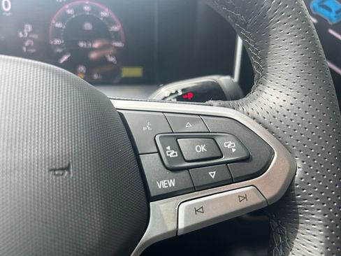 New 2026 Volkswagen Tiguan SE R-Line FWD image 22