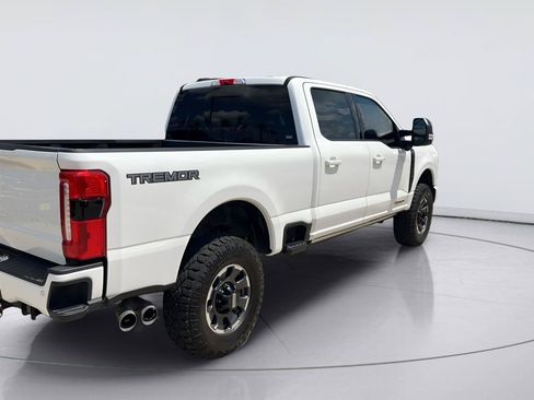 Used 2024 Ford F250 Lariat w/ Lariat Ultimate Package AWD/4WD image 4