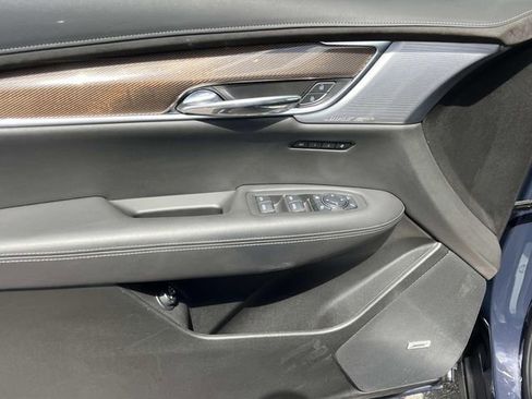 Certified 2025 Cadillac XT6 Premium Luxury w/ Platinum Package AWD/4WD image 15