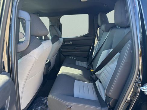 Used 2025 Toyota Tacoma TRD Sport image 28