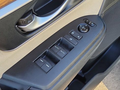 Used 2017 Honda CR-V EX image 14