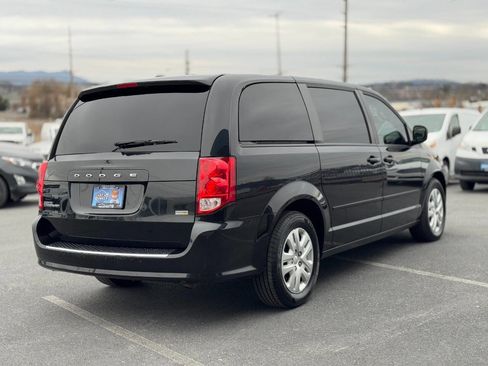 Used 2016 Dodge Grand Caravan SE w/ Quick Order Package 29E SE image 4