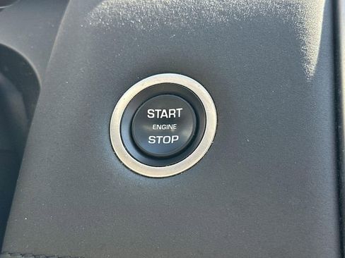 Used 2023 Land Rover Discovery Sport S image 16