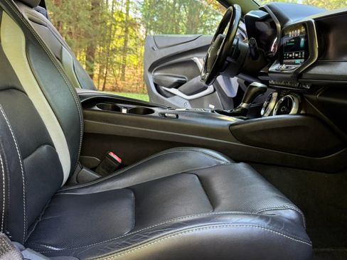 Used 2016 Chevrolet Camaro LT w/ RS Package image 11