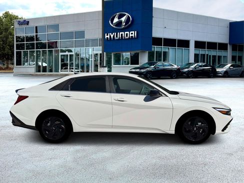 New 2026 Hyundai Elantra SEL Sport Premium image 9