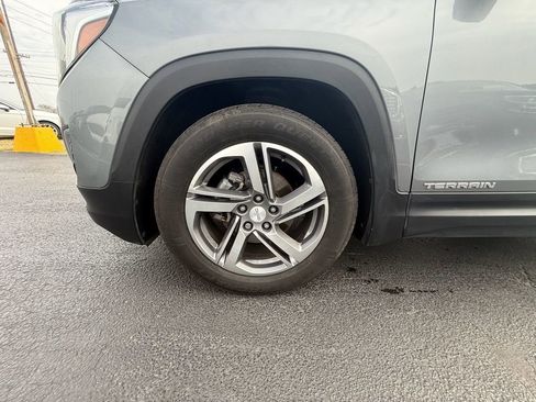 Used 2018 GMC Terrain SLT w/ Infotainment Package II image 9