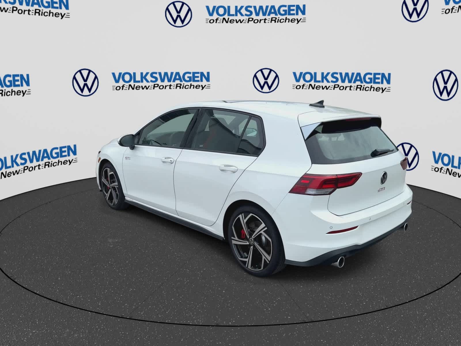 New 2026 Volkswagen GTI SE FWD image 6