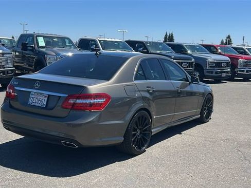 Used 2011 Mercedes-Benz E 350 Sedan image 3